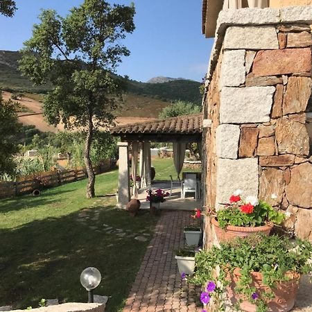 Il Giardino Di Daniela Apartments San Teodoro  Eksteriør bilde