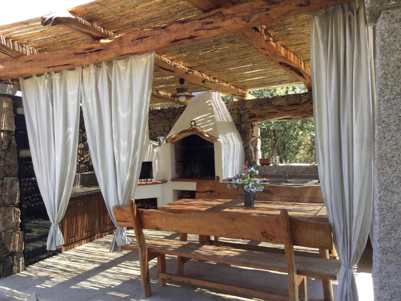 Il Giardino Di Daniela Apartments San Teodoro  Eksteriør bilde