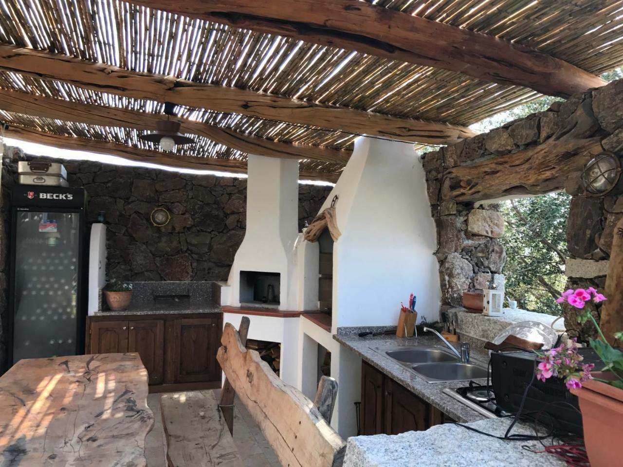 Il Giardino Di Daniela Apartments San Teodoro  Eksteriør bilde